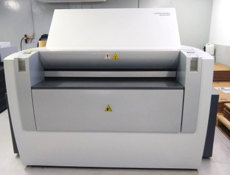 CTP HEIDELBERG SUPRASETTER MODELO E-105, C/ 2- CABEÇAS DE LASER, FOLHA INTEIRA, ANO 2010 (ÚNICO DONO) POUCO USO, APENAS 6000 HORAS, ACOMPANHA PROCESSADOR DE CHAPAS, VALOR CONSULTE-NOS !  
